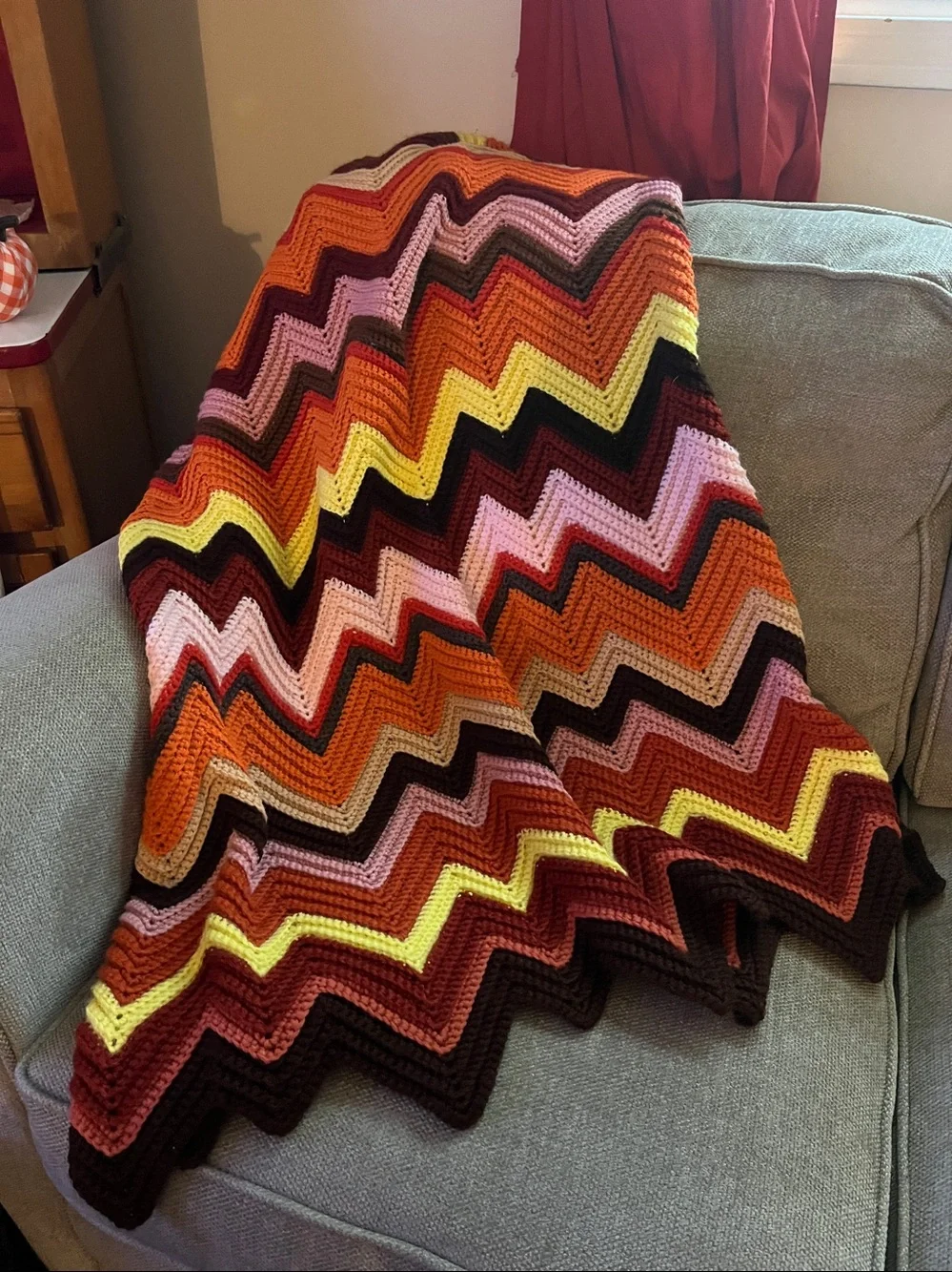 vintage crochet chevron ripple zigzag afghan blanket throw 1970s handmade 55x50
